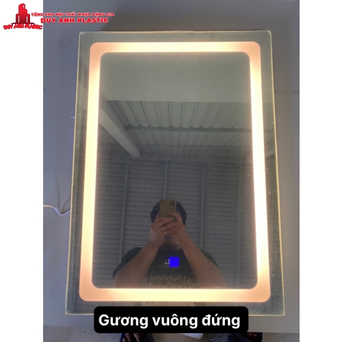 Gương vuông đứng
